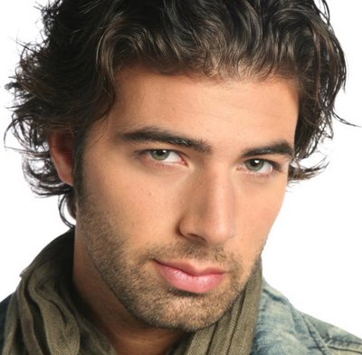 JenCarlos Canela
